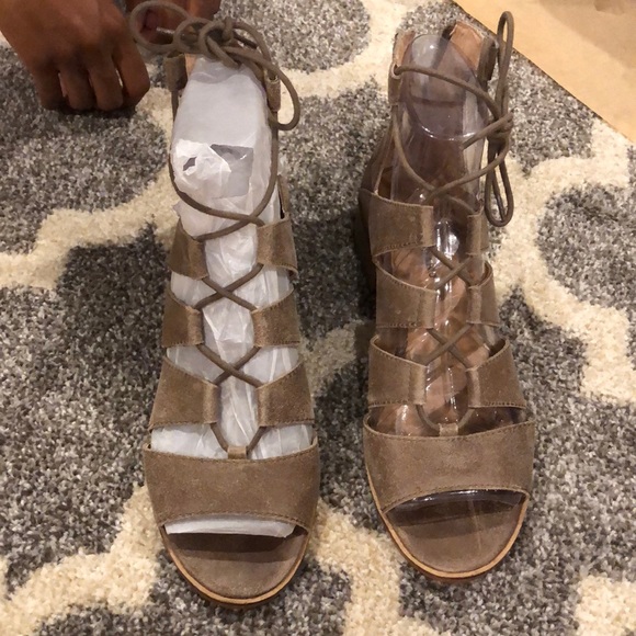 Lucky Brand Taupe Sandals - Picture 2 of 5